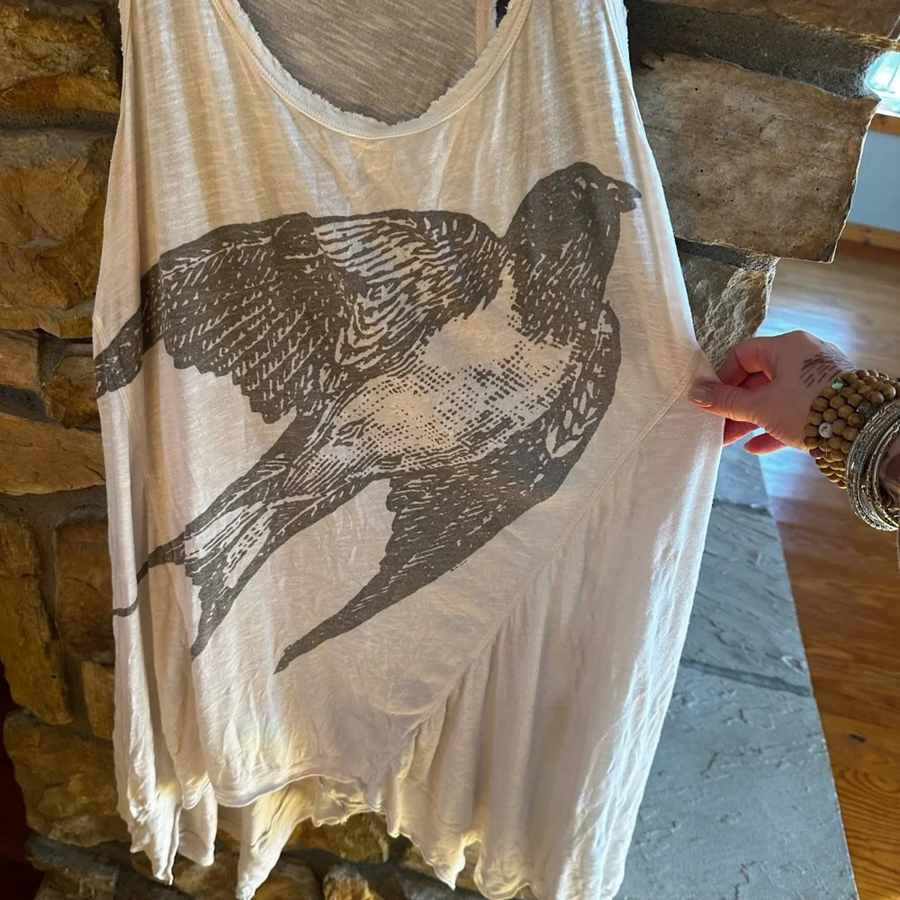 Magnolia Pearl bird Paz tank - Picture 1 of 3